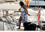 0901-michelle-obama-is-seen-getting-on-a-yacht-in-mallorca-splash-5.jpg