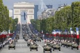 Troops-Taking-Part-In-The-Bastille-Day-Parade.jpg